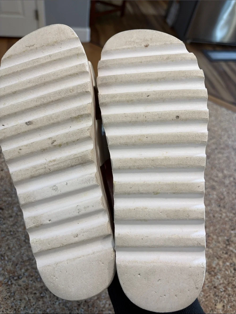Reef Women’s Cushion Vista Hi Platform sandals in white - cork footbed. Size 7